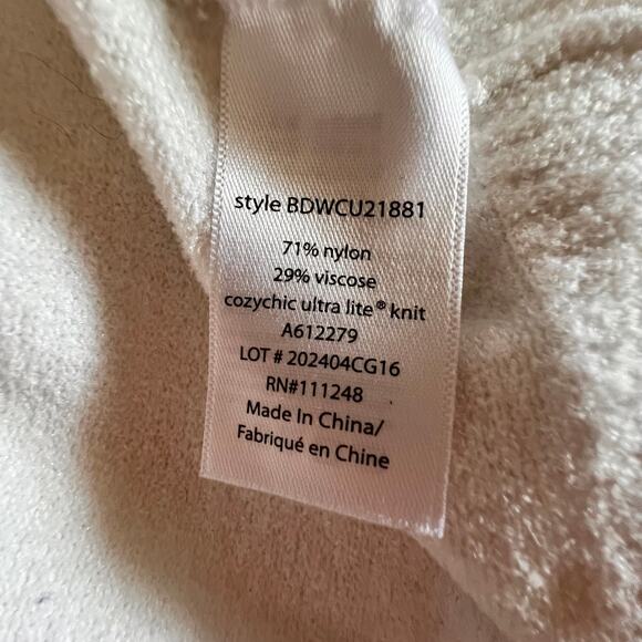 Barefoot Dreams CozyChic Pearl Sweatshirt Hoodie Pullover Small Minimalist NWT - Picture 9 of 11